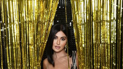 شاهدي إطلالة احتفال مريم حسين بعيد ميلادها بفستان جريء (صور)