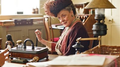 أسباب وفاة نجمة «هاري بوتر» ماجي سميث عن عمر 89 عامًا 