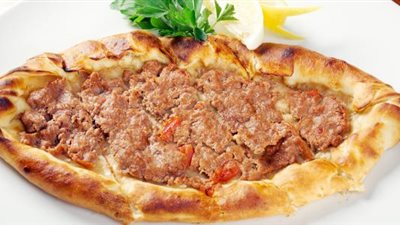 طريقة عمل مناقيش اللحم على الطريقة اللبنانية