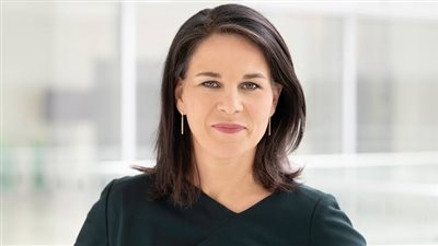 وزيرة الخارجية الألمانية تتعرض لموقف محرج أمام نظيرتها الكندية.. وهكذا علقت 