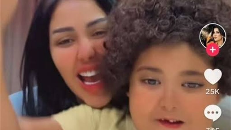 شيماء سعيد ونجلها
