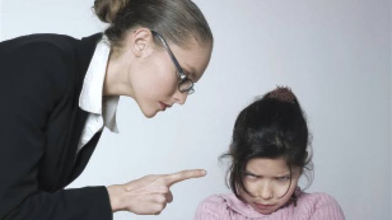 واقعة معلمة مع تلميذة