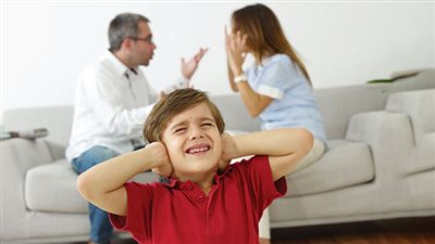 امرأة تسأل :«زوجي يرفض وجود ابني من طليقي».. ماذا أفعل؟