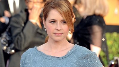 النجمة الأمريكية جينا فيشر تعلن إصابتها بسرطان الثدي