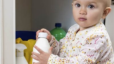 بعد رش المبيدات الحشرية.. كيف تحمي طفلك من الإصابة بالأمراض؟