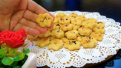 طريقة عمل البسكويت المالح بالجبنة