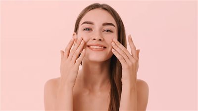 «لبشرة نضرة وحيوية».. 8 أطعمة تعزز إنتاج الكولاجين في الجسم 