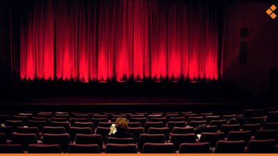 أزمة هدم المسرح العائم تشعل غضب الوسط الثقافي.. ونشطاء يتذكرون سينما «فاتن حمامة»