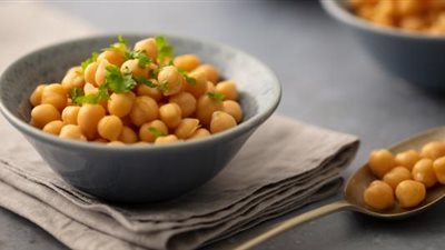 تفسير حلم أكل الحمص في المنام وعلاقته بالرزق والخير الوفير