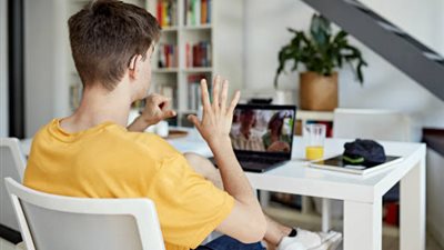 التضامن الاجتماعي توزع 2400 أداة تعليمية للطلاب متحدي الإعاقة بالجامعات 