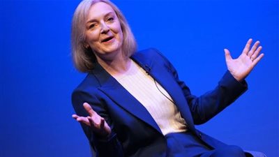 رئيسة وزراء بريطانيا السابقة في ورطة مع شعبها.. ماذا حدث؟