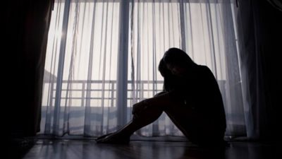 بعد سن الثلاثين ..كيف تتعاملين مع ألفاظ «عانس» و«قطر الجواز»؟