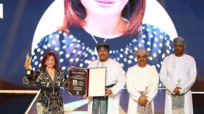 مصر وعمان والإمارات تحصد جوائز مهرجان ظفار الدولي للمسرح