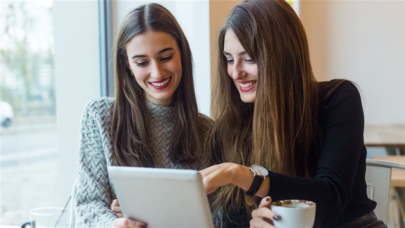 تكوين صداقات في أولى