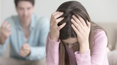  زوجة ترفع دعوى طلاق للضرر ضد زوجها : ابن أمه وأنا تعبت 