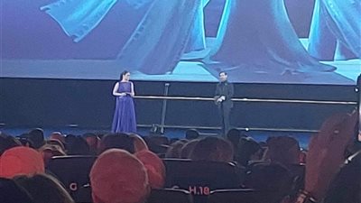 بسمة وصدقي صخر يقدمان حفل افتتاح مهرجان الجونة بأجواء خلابة (صور) 