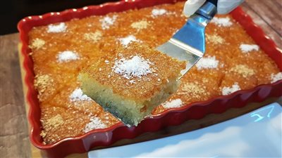  طريقة عمل كيكة السميد التركية الهشة 