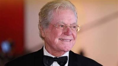 حسين فهمي يوجه رسالة إلى أحمد عز.. ما علاقة إسعاد يونس؟