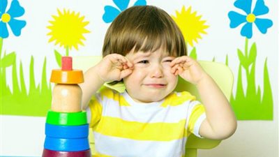 بعد واقعة طفلة الحضانة.. 5 علامات تدل على أن ابنك تعرض للعنف على يد معلمته 