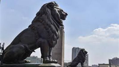 «المجلس الأعلى» عن طلاء أسود كوبري قصر النيل: «التماثيل ليست في عداد الآثار المُسجلة»