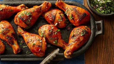 كيف تمنعي ظهور الدم على الدجاج بعد الطهي؟.. لجنة سلامة الأغذية تجيب