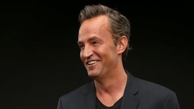 في ذكرى وفاته الأولى.. زوج والدة ماثيو بيري يكشف أسرار صادمة عنه 