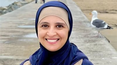 حنان ترك تثير الجدل برسالة على باب منزلها بأمريكا بعيد الهالوين