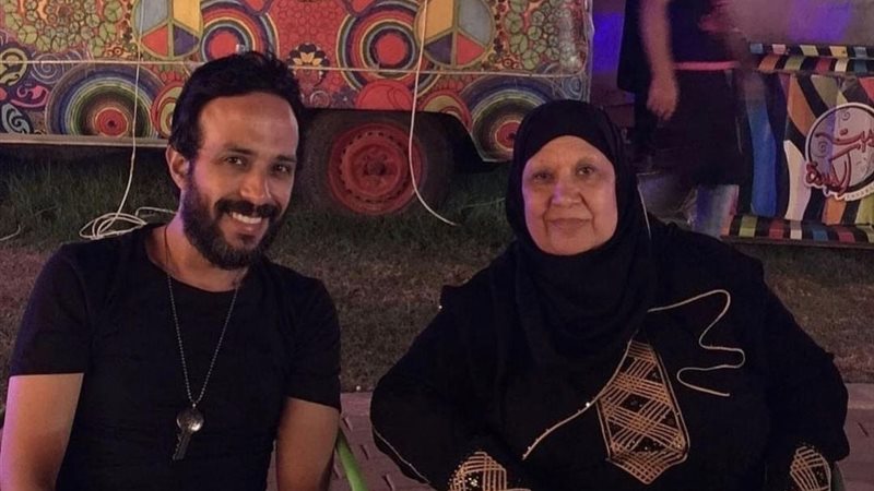 الفنان أحمد عصام
