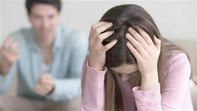 صرخة زوجة: زوجي يجامعني 3 مرات في العام.. ورغبتي تقتلني