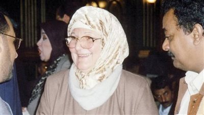 علية الجعار | شاعرة مصرية تدرجت في مناصب اتحاد الإذاعة والتلفزيون