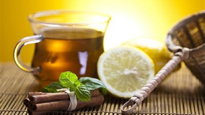 للوقاية من نزلات الإنفلونزا.. طريقة تحضير مشروب الليمون بالقرنفل 