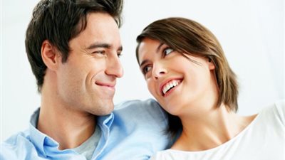 4 علامات تكشف أن خطيبك سيحافظ عليك