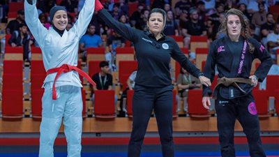 لأول مرة.. الإماراتية أسماء الحوسني تتأهل إلى نهائي الجوجيتسو 