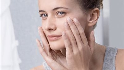 وصفة القرنفل والنشا لشد تجاعيد البشرة