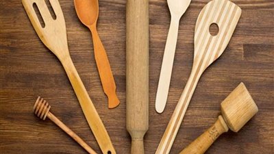 لربات البيوت.. 4 مخاطر لاستخدام الملاعق الخشبية 