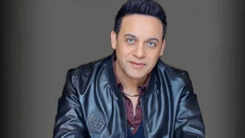 مصطفى قمر