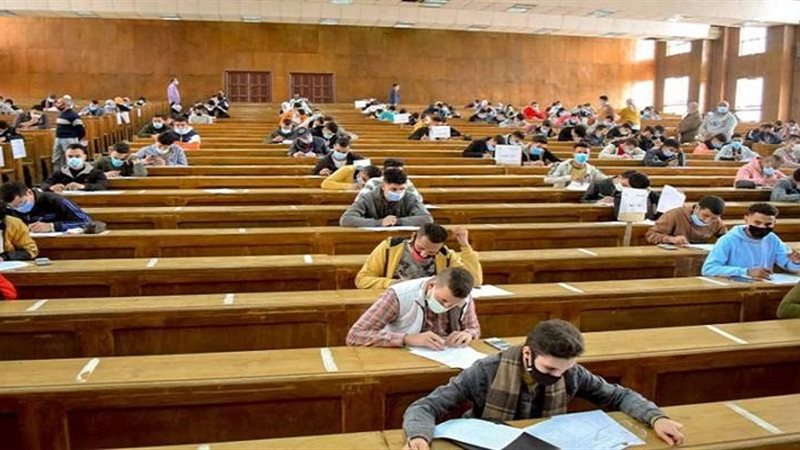 امتحانات الترم الاول