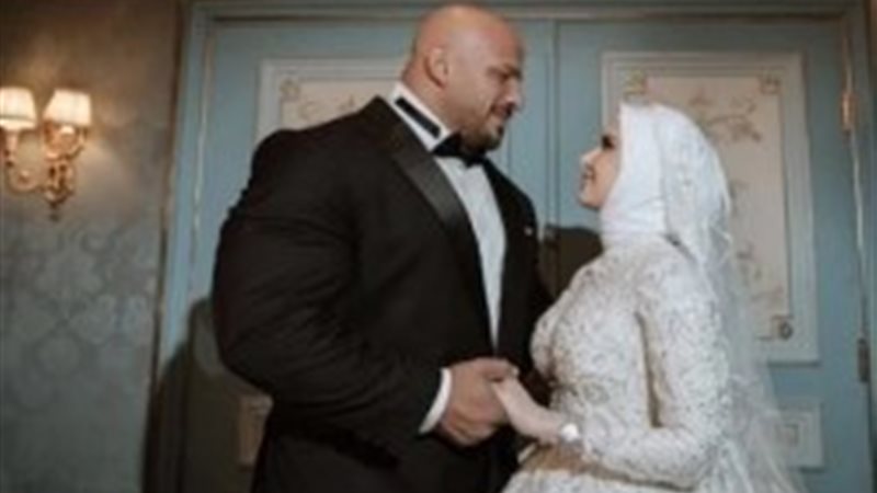 بيج رامي مع طليقته
