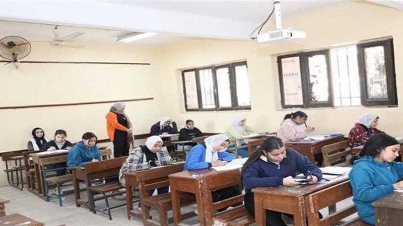 امتحانات نصف العام