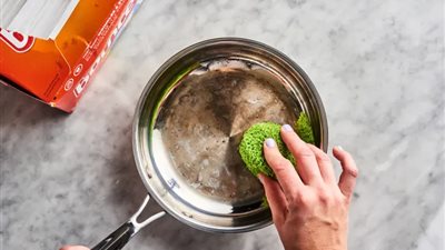 لربات البيوت.. أفضل طريقة للتخلص من احتراق الأواني