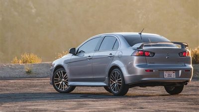 تفاصيل سيارة ميتسوبيشي لانسر موديل 1998