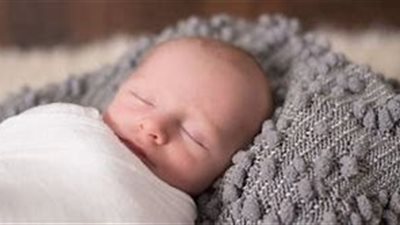 هل حلق شعر المولودة الأنثى حرام؟.. الإفتاء ترد