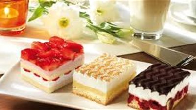 تفسير حلم أكل الحلويات في المنام وعلاقته بالرزق