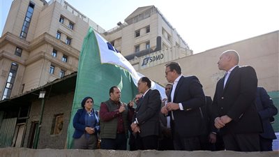 بالصور.. رئيس الوزراء يُتابع مشروع تطوير مستشفى أورام دار السلام