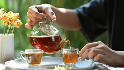 لمرضي الجهاز الهضمي.. 7 أنواع من شاي الأعشاب المهدئة لتخفيف ألم المعدة