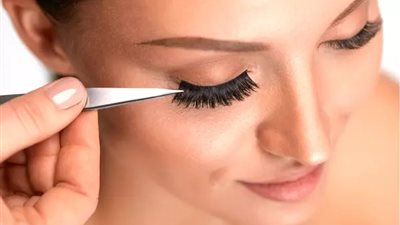 أفضل طريقة لتنظيف رموشك الاصطناعية