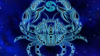توقعات برج السرطان في 2025.. ماذا ينتظرك بالعمل وعلاقتك العاطفية؟
