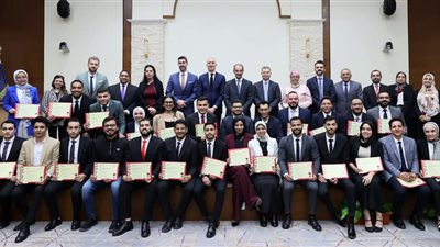 وزير الاتصالات يشهد تخريج أول دفعة من برنامج Android Automotive لتطوير برمجيات السيارات