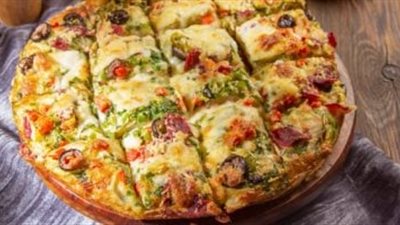 طريقة عمل فطيرة السجق بخطوات سهلة