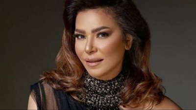 «الدعوات تغير الأقدار».. ألفت عمر تدخل بنوبة بكاء بسبب والدها 